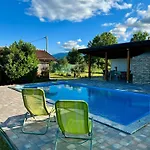 Crystal Pool Дом отдыха